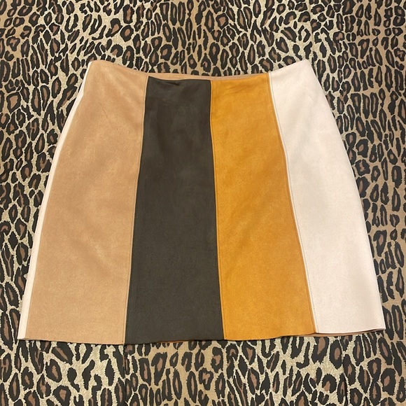 Abbeline faux suede color block mini skirt sz2 - Picture 3 of 5